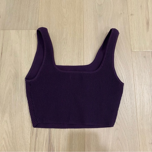 Aritzia | Babaton Ribbed Sculpt Knit Contour Cropped Tank 💜 - Picture 2 of 4